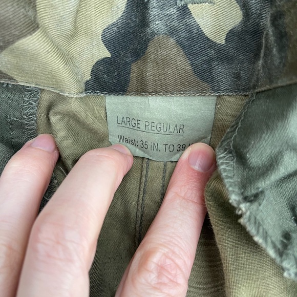 Vintage Rothco BDU camo cargo shorts size 35 - Picture 3 of 4